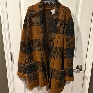 Cyrus Women's Plaid Sweater in Chestnut Brown and Black